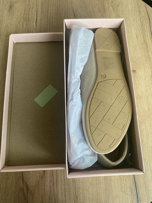 Zamszowe baleriny półbuty 37 beżowe