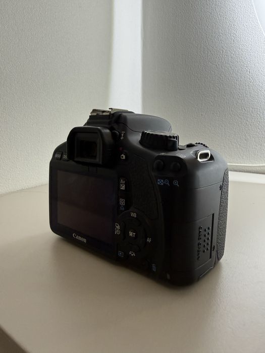 Фотоапарат-Canon 550d