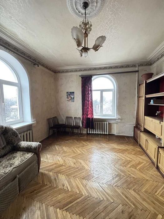 Продам 2к квартиру у центрі біля парка Шевченка вул.Сергія Єфремова