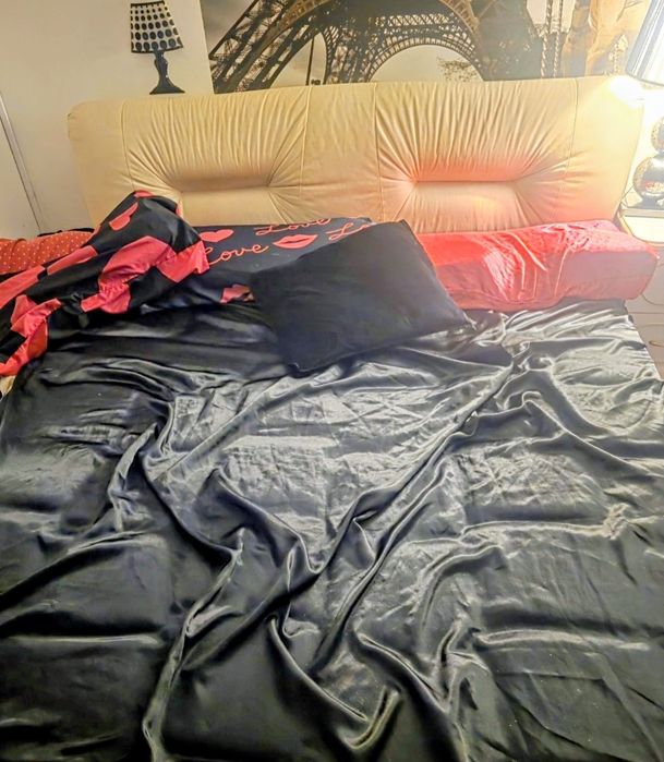 Vendo cama 160x200 pele beje já desmontada