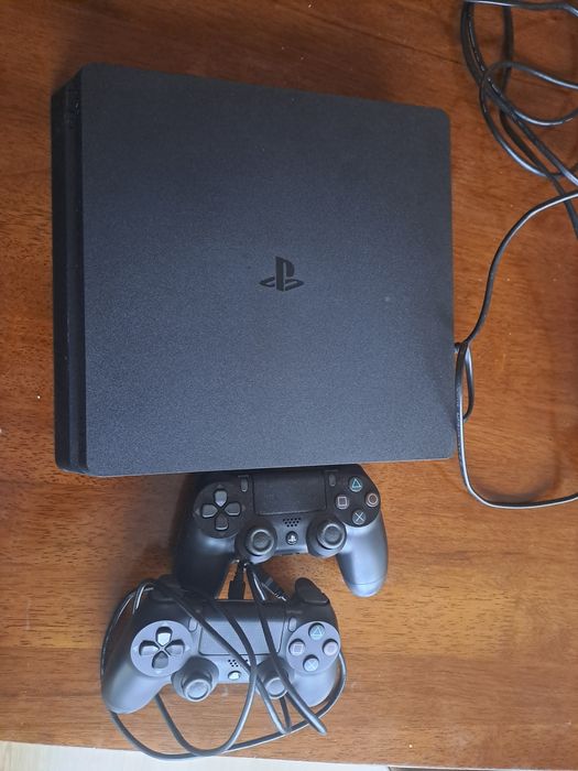 PS4 + 2 comandos