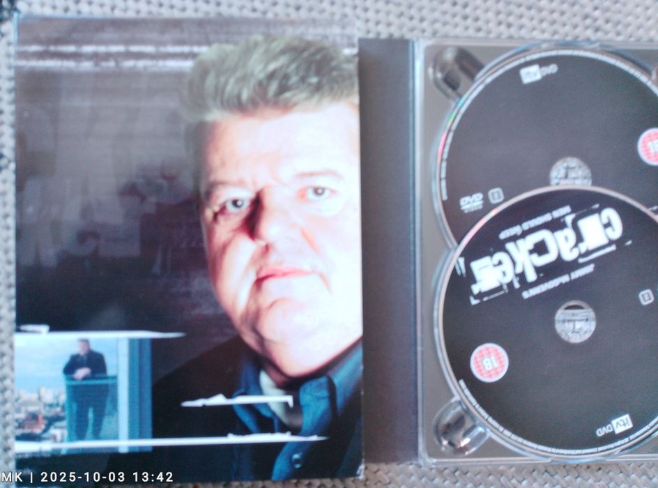 Serial Cracker DVD