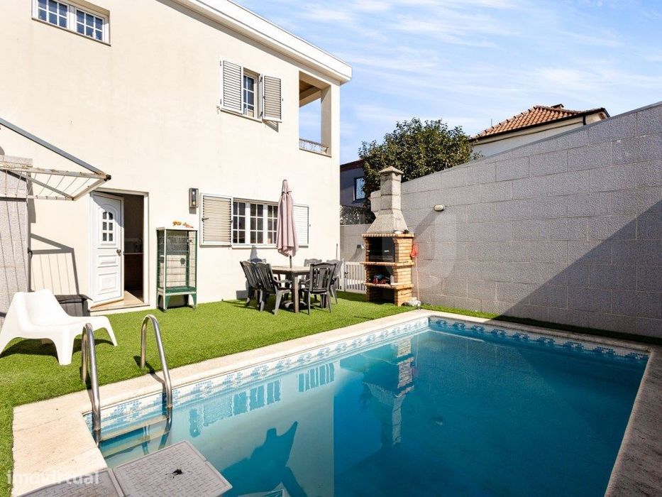 Moradia T3 com piscina em Ramalde.