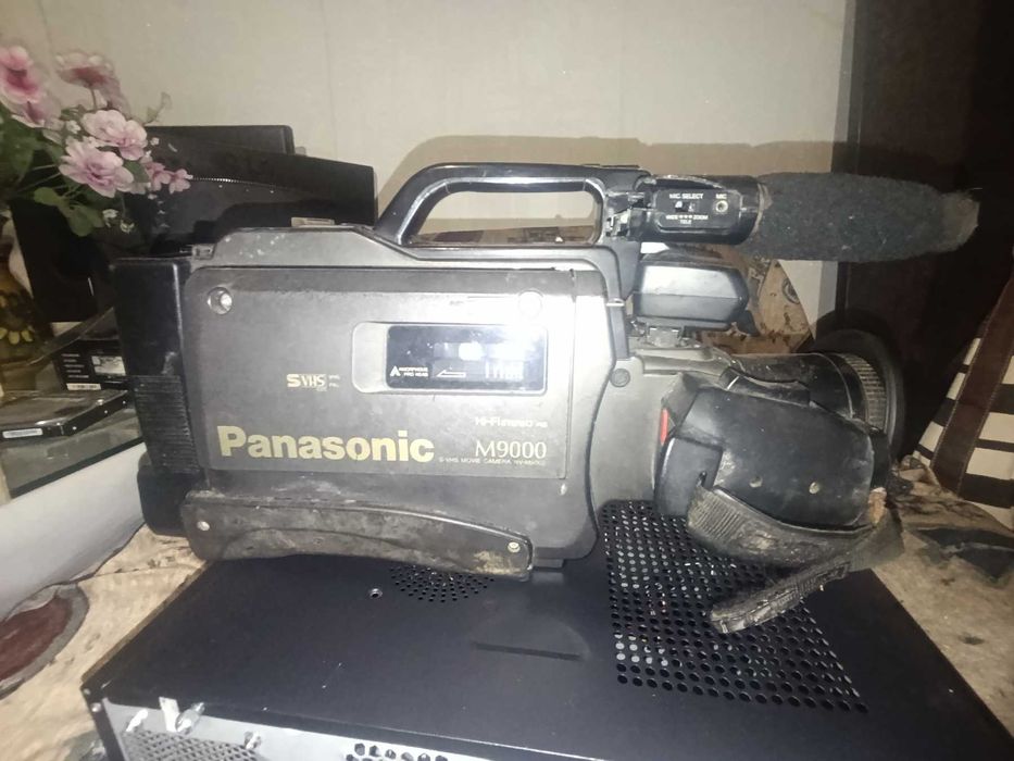 Видеокамера Panasonic M9000 формат S VHS на запчасти