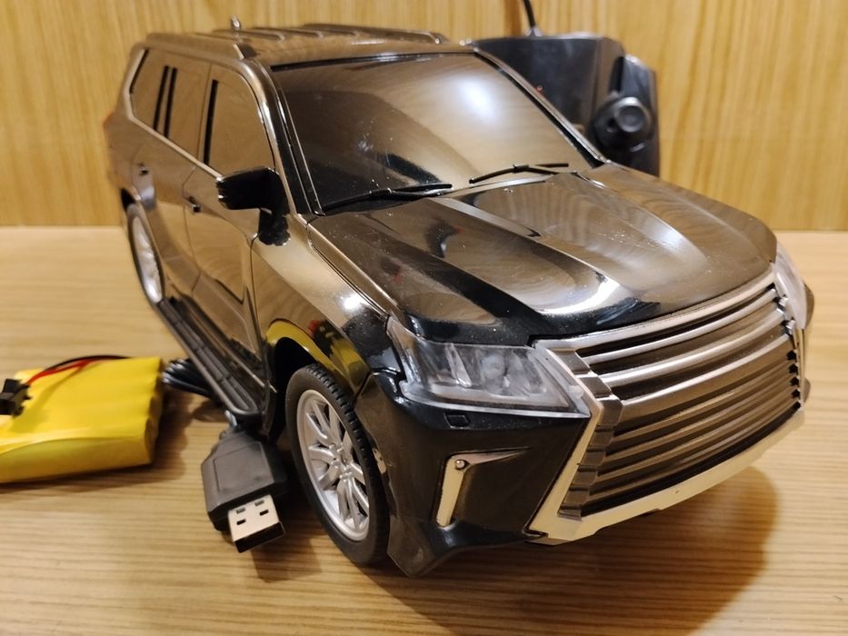Модель Lexus LX 570 на пульте управления 1:12 аккумул.Свет Usb-зарядка