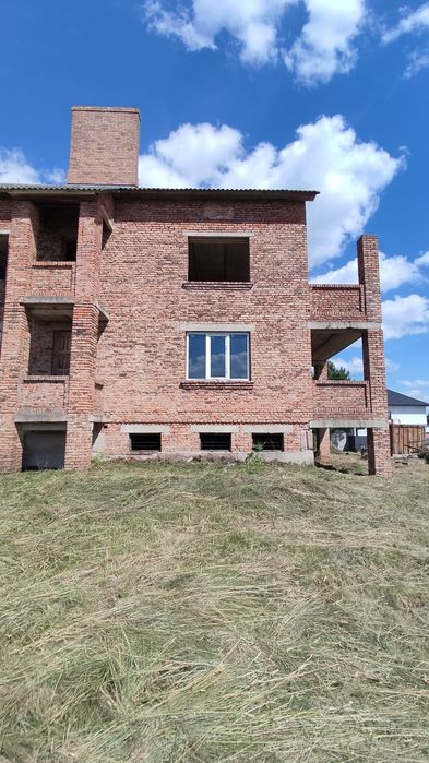 Продаж будинку на 2 входи, 12 сот. зем., Луцьк.