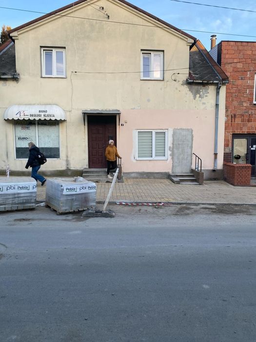 Sprzedam dom w centrum miasta.