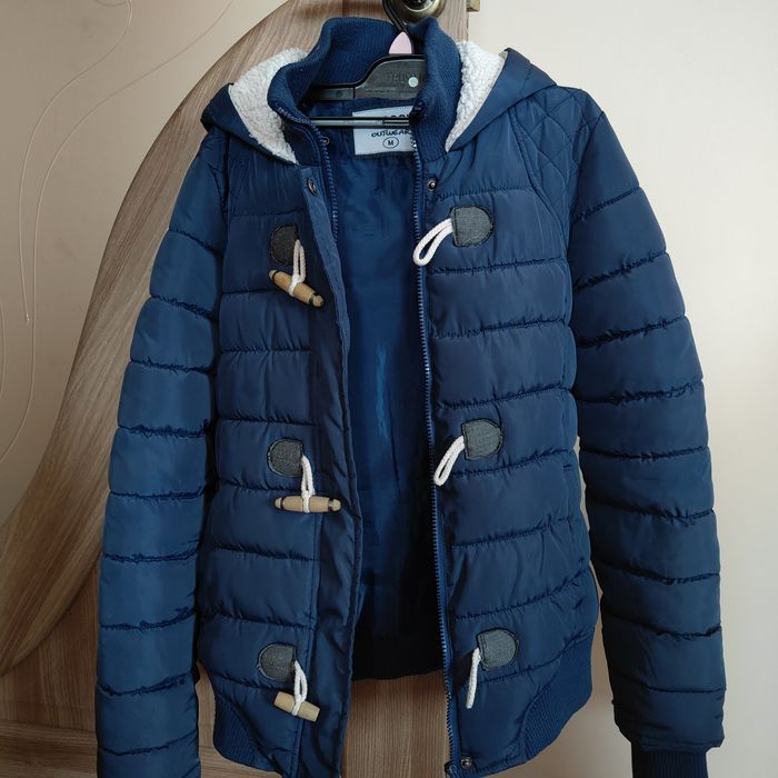 Тепла дута дитяча куртка, на 9-10 років розмір М