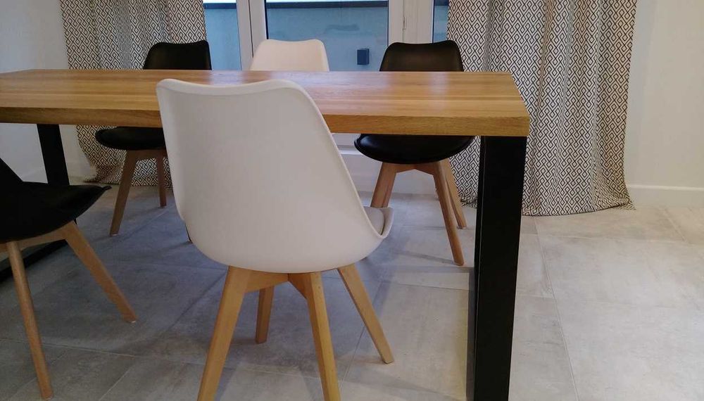 Stół lity dębowy nogi metalowe lakierowane proszkowo