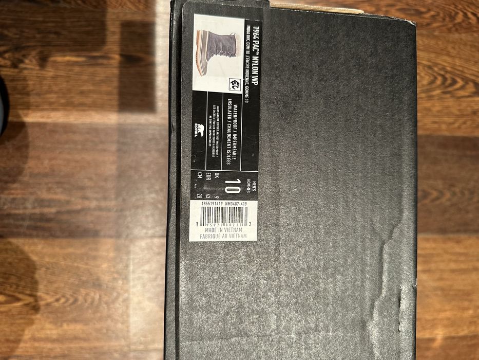 Buty śniegowce firmy SOREL rozmiar 43 - nowe