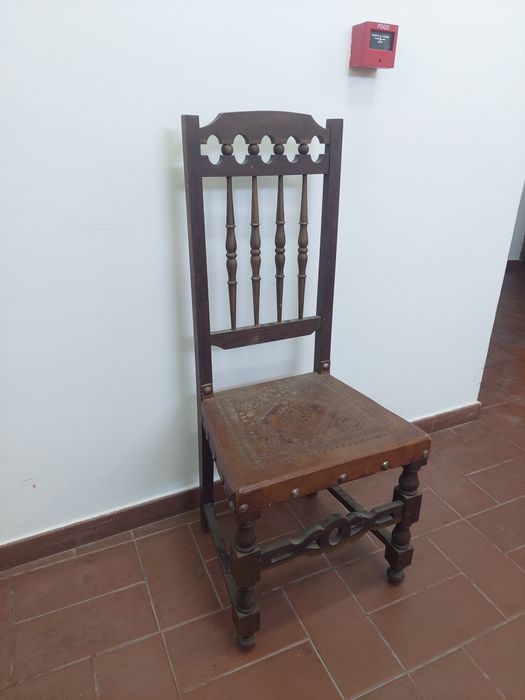 Conjunto de 6 cadeiras em couro