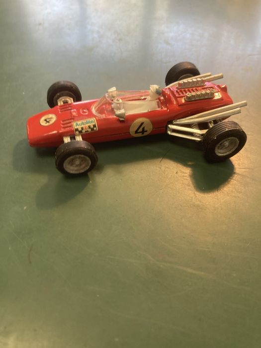 Miniatura Auto Pilen Ferrari 36V F.1