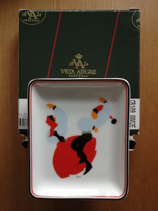 Vista Alegre Collectible Item
