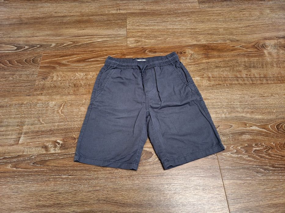 Spodenki, szorty Reserved. Roz 128