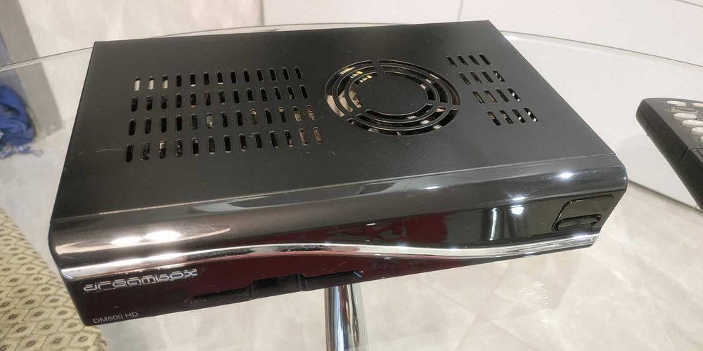 Спутниковый рессивер  Dreambox DM500HD