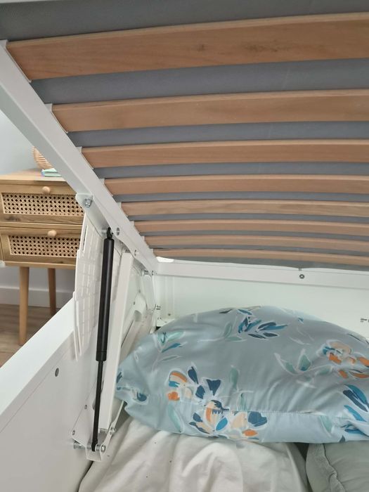 Łóżko Ikea Malm + 2 materace Ikea Akrehamn