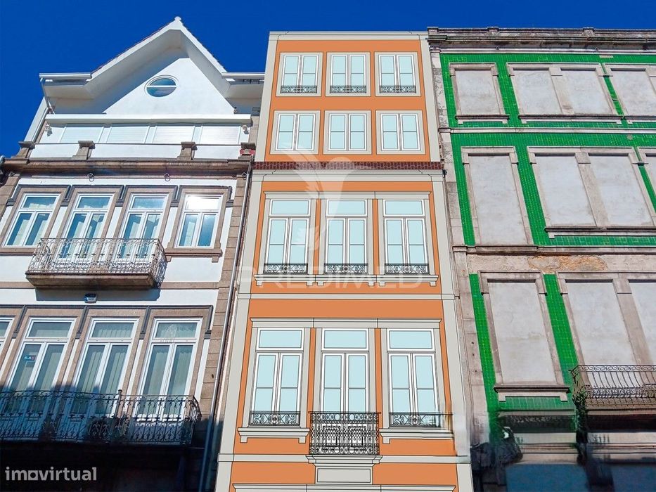 Apartamento T1 com varanda em prédio novo, no centro histórico de B...