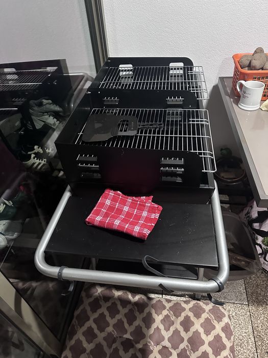 Churrasqueira como nova, 2 zonas para grelhar