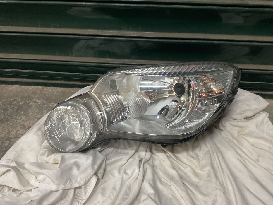 Vendo Farol Skoda Yeti