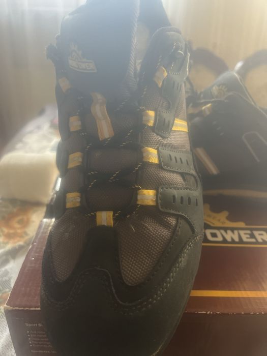 Три пари робочого взутт 47 р стан чудовий