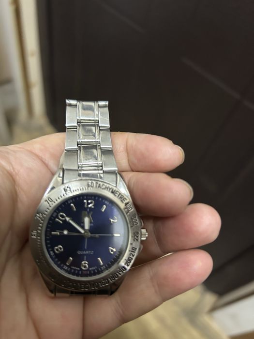 Годинник б у в асортименті