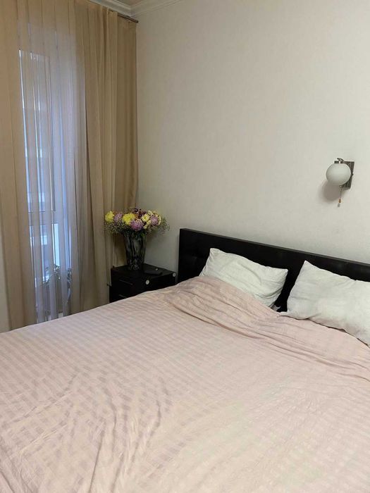 Продам 4-х комн. квартиру в центре, элитном доме  (с хорошим ремонтом)