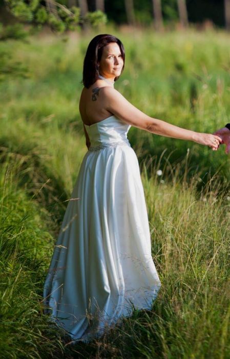 Suknia ślubna z żakietem