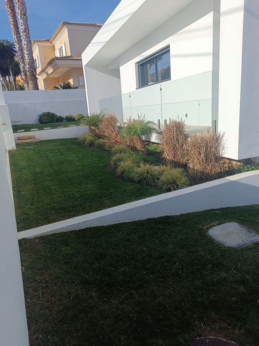 Jardineiro particular para cuidar do seu espaço