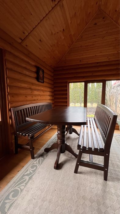 Продам меблі : стіл лавку та 4 табуретки