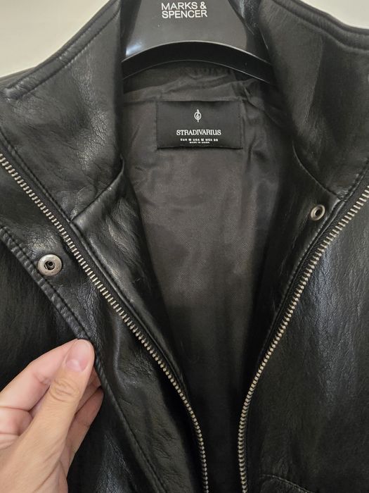 Шкіряна куртка бомбер Stradivarius чорна розмір М(38)