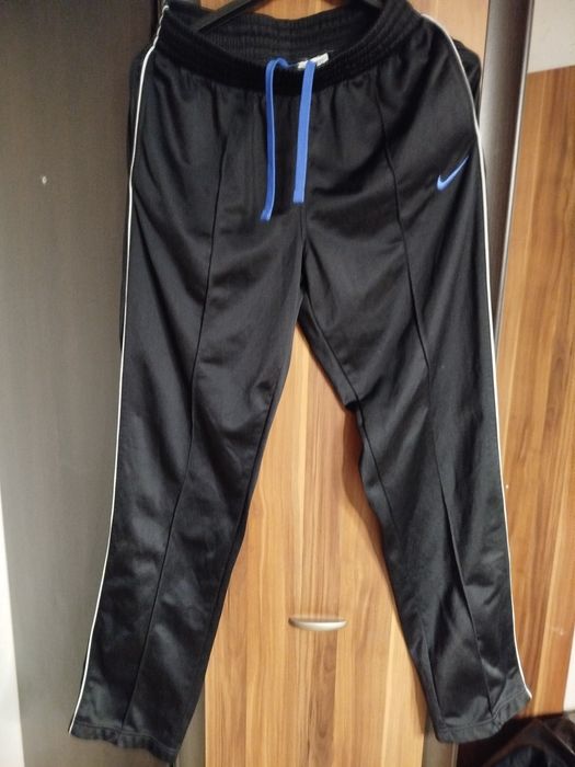 Spodnie sportowe damskie Nike rozmiar S stan idealny