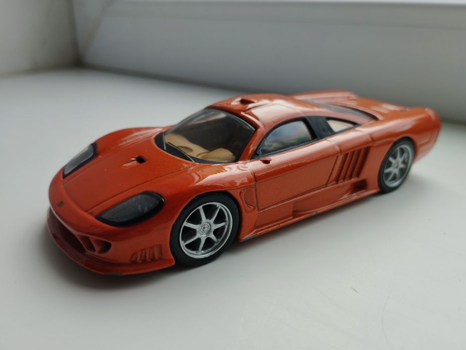 Масштабна модель 1/43 Saleen S7R Суперкари Deagostini