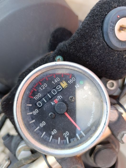 Mota Honda CG Scrambler 125 personalizada