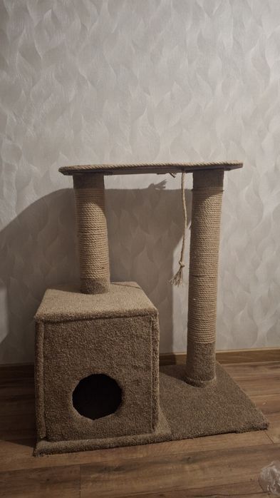 Когтеточка, домик для кошки.