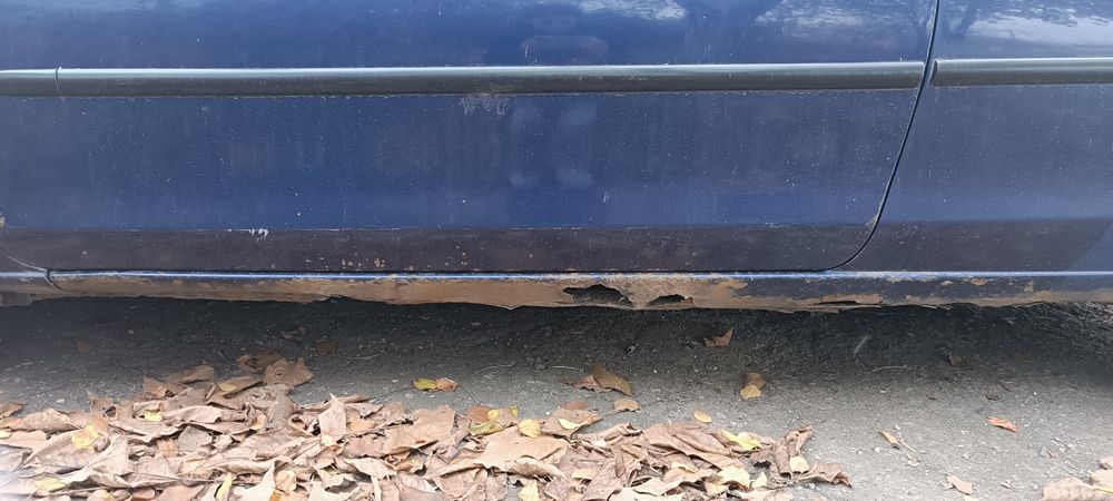 Автомобіль Mazda 323, двигун  1,3