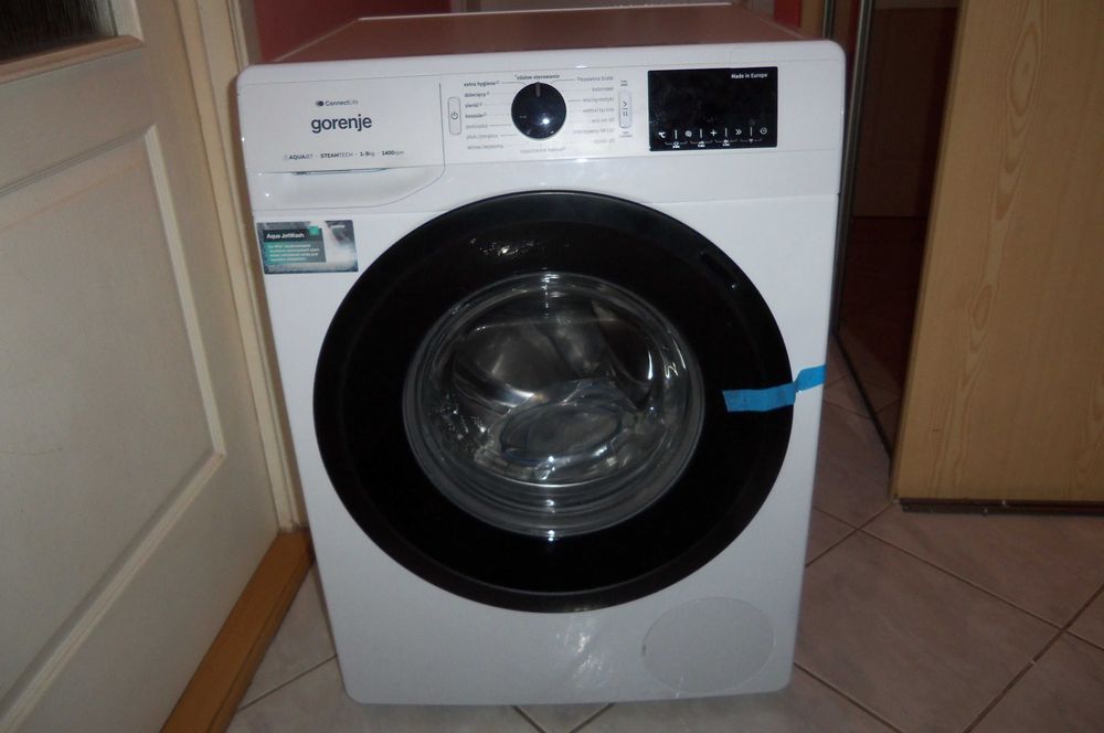 Gorenje 1-9kg, 1400obr, WIFI, nowa, USZKODZONA, pęknięcie obudowy.