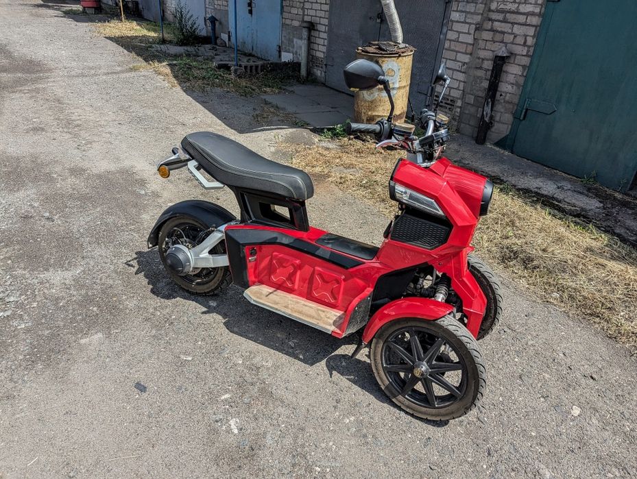 Електроскутер Doohan iTank (red)