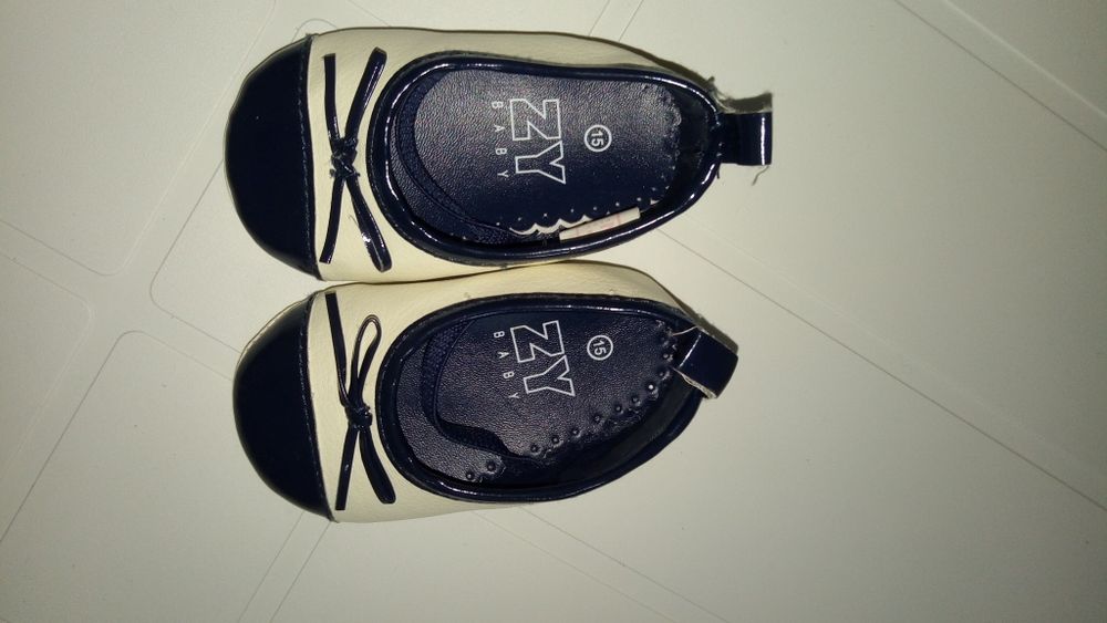 Calçado marca lote criança