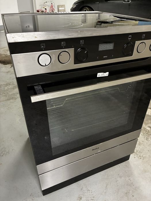 Kuchnia wolnostojąca ceramiczna Amica stan jak nowy