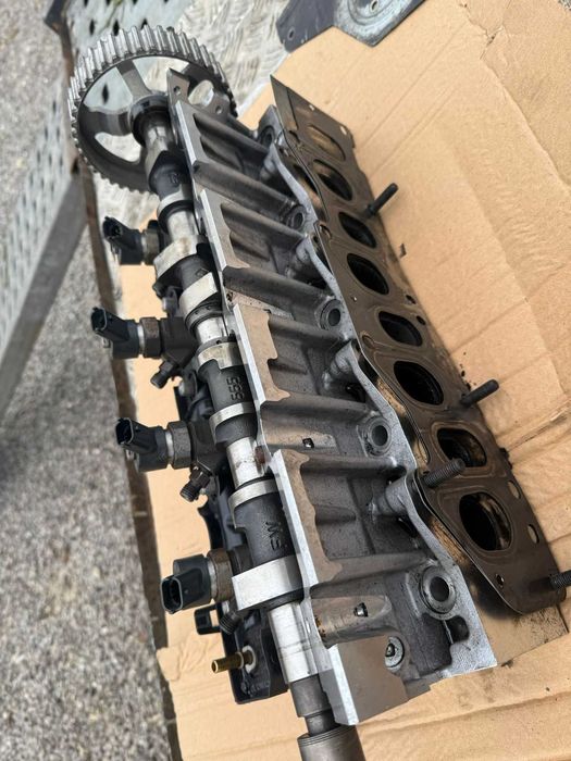 Głowica vitara 1.9ddis 1.9dci  trafic vivaro wtryski