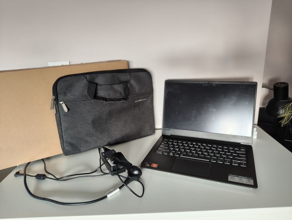 Laptop Lenovo, Ryzen7 2700U, 14"