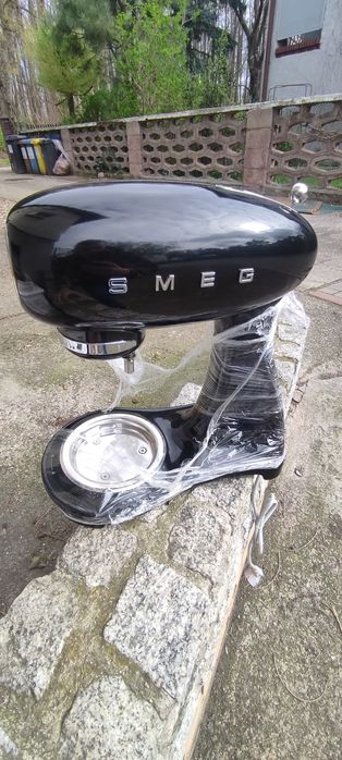 Robot planetarny Smeg SMF03