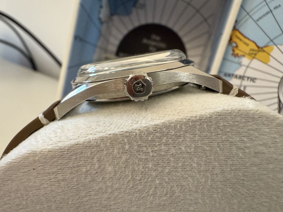 Nivada Grenchen Antarctic 35mm Eggshell Beige Luminova