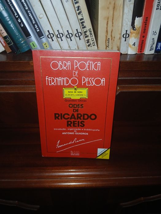 3 livros sobre a Obra Poética de Fernando Pessoa