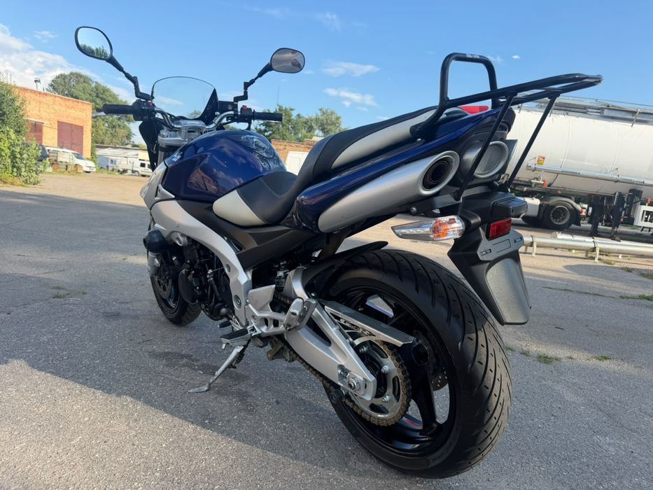 Продам мотоцикл SUZUKI GSR 600 A
