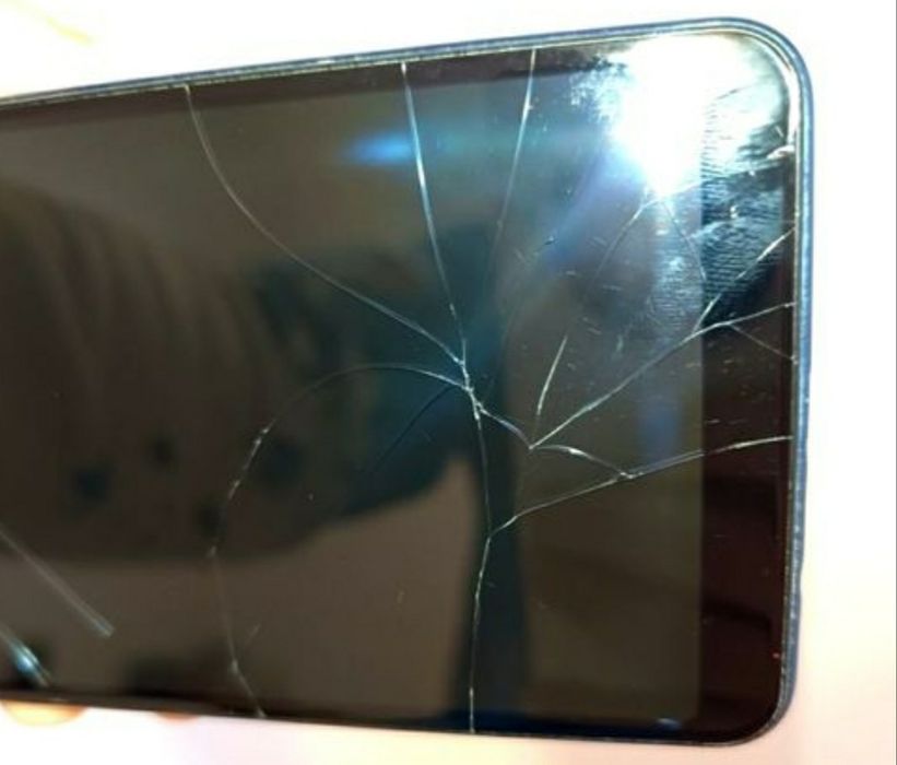 Samsung Galaxy A7 2018  w kolorze niebieskim