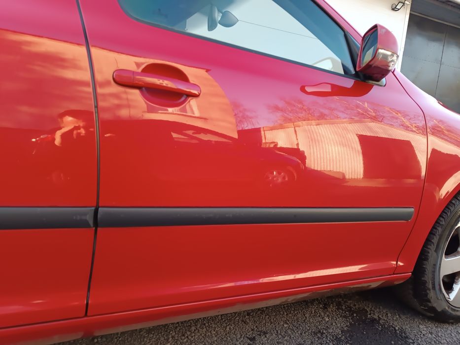 Skoda Octavia 2 II - Drzwi przód przednie prawe kpl. 8151