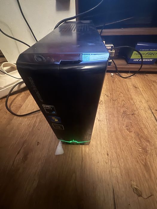 Retro komputer z monitorem sprawny