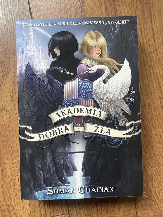 Seria książek „Akademia dobra i zła”