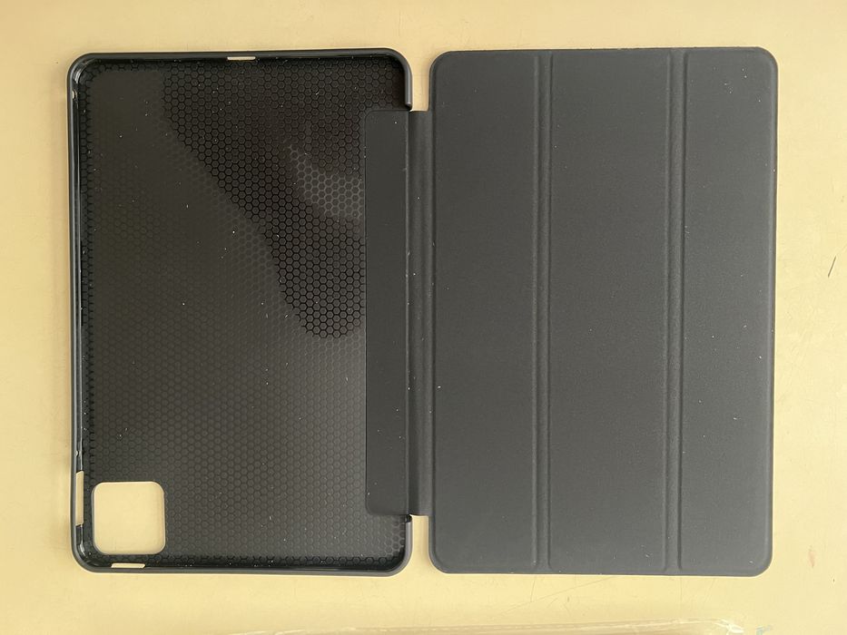 Чехол захісний на планшет  Xiaomi 6/6Pro універсальний